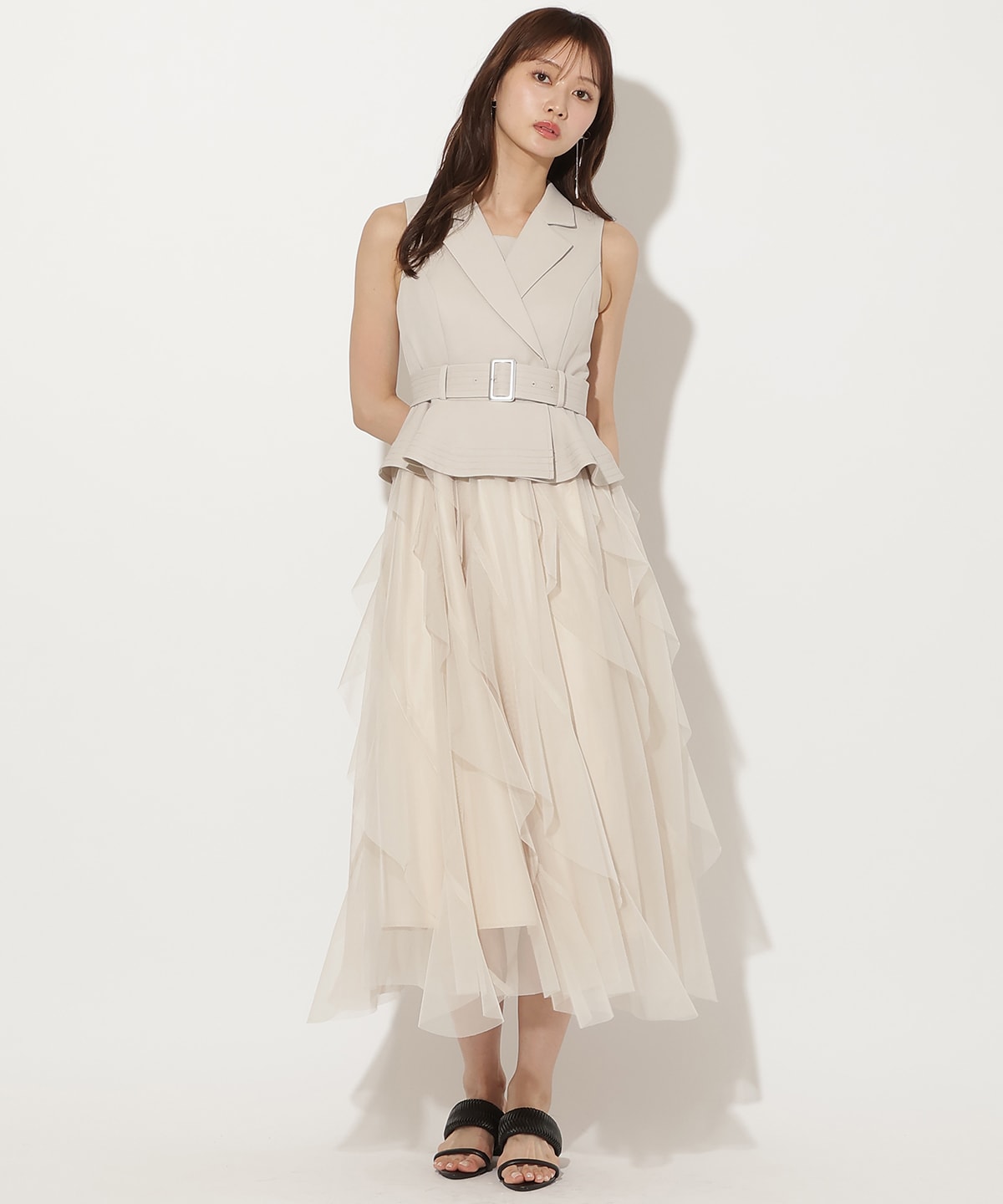 【先行予約受付中】ペプラムジレレイヤードアシメフリルワンピース
