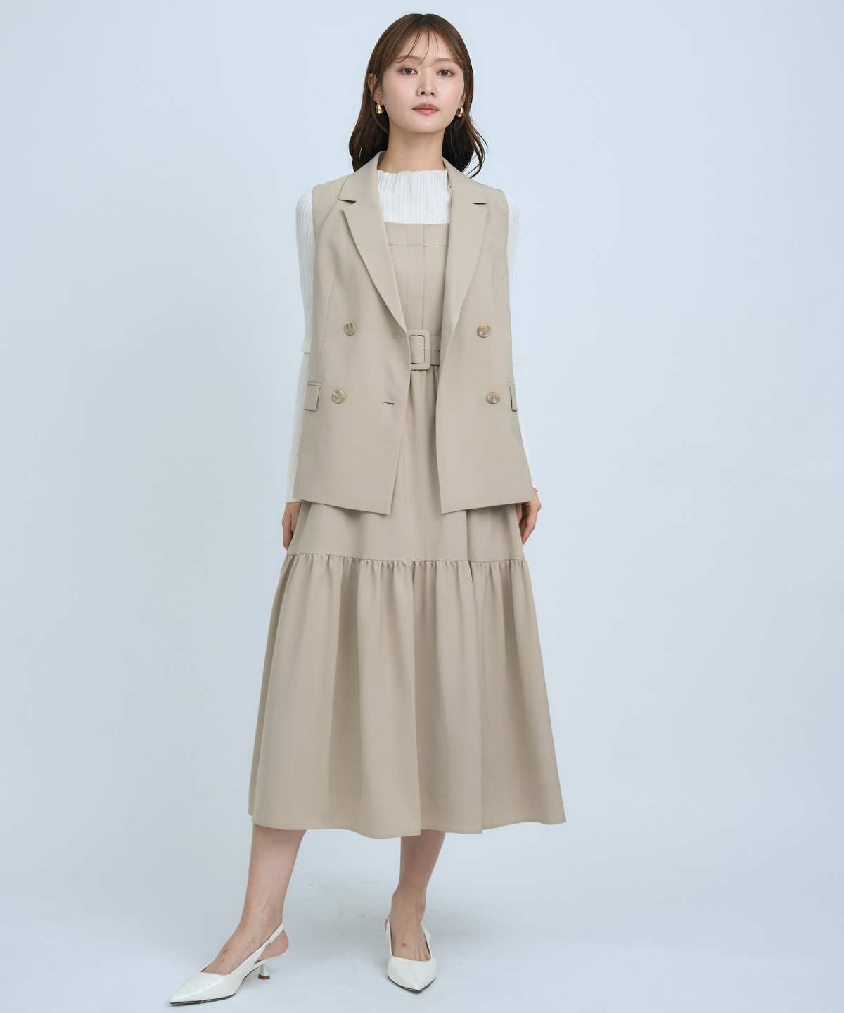 テーラードジレ×ティアードキャミワンピース