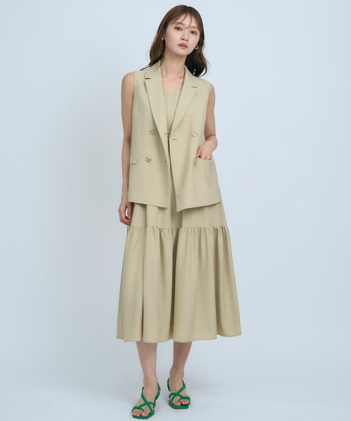 テーラードジレ×ティアードキャミワンピース