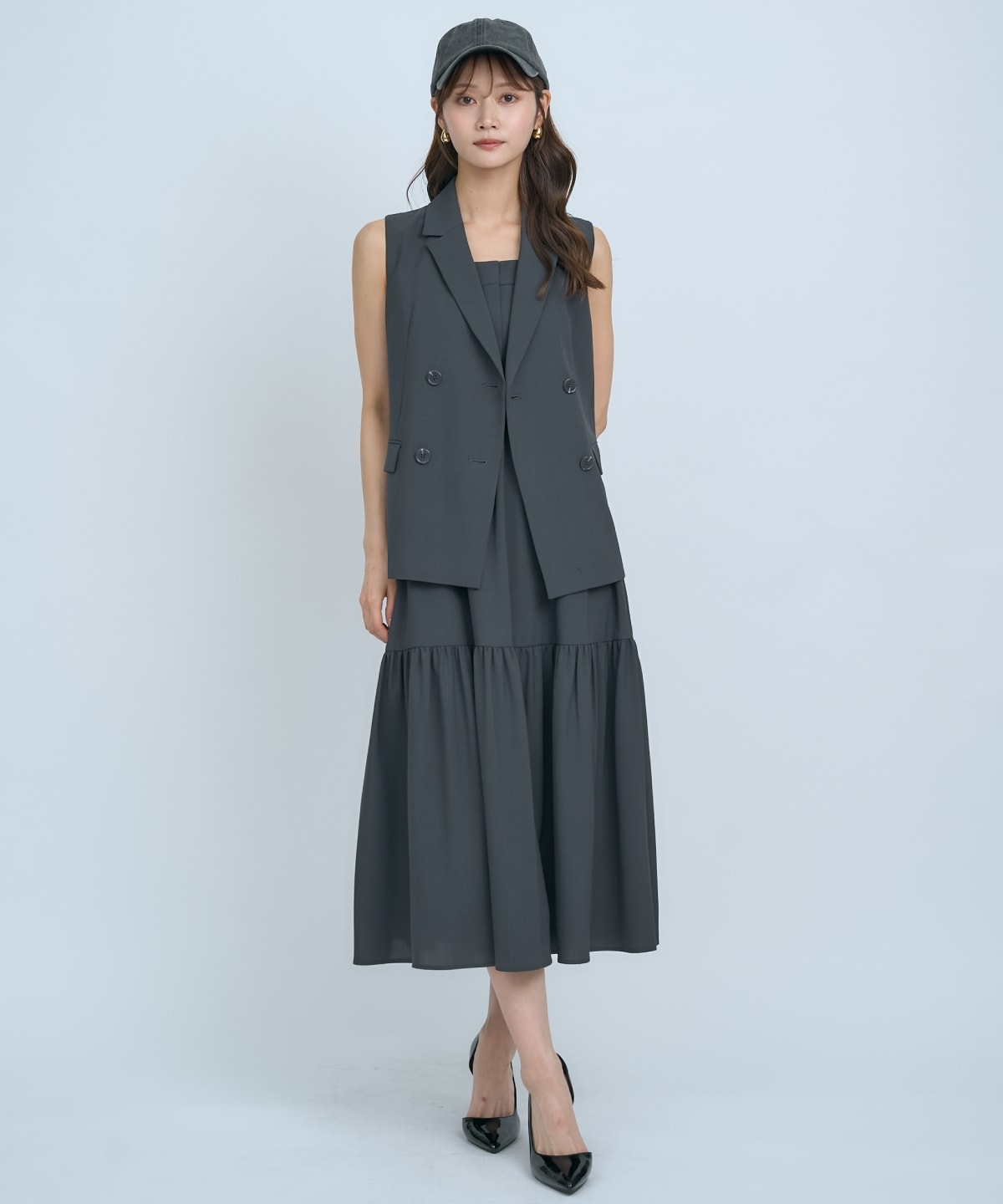 テーラードジレ×ティアードキャミワンピース