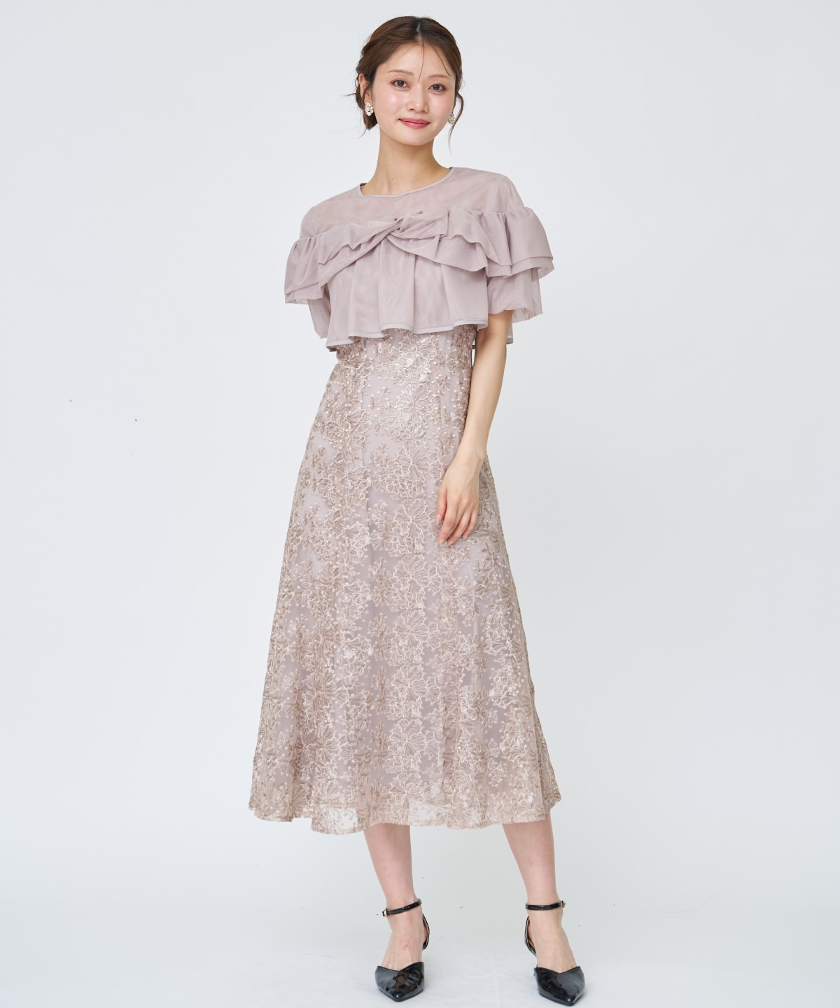 チュールレイヤードスパンコールドレス