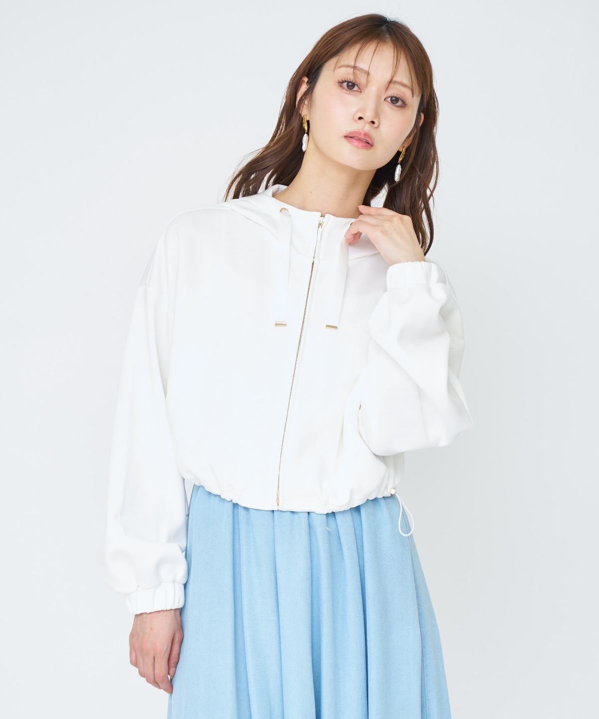 【先行予約受付中】ロゴ刺繍ZIPパーカー