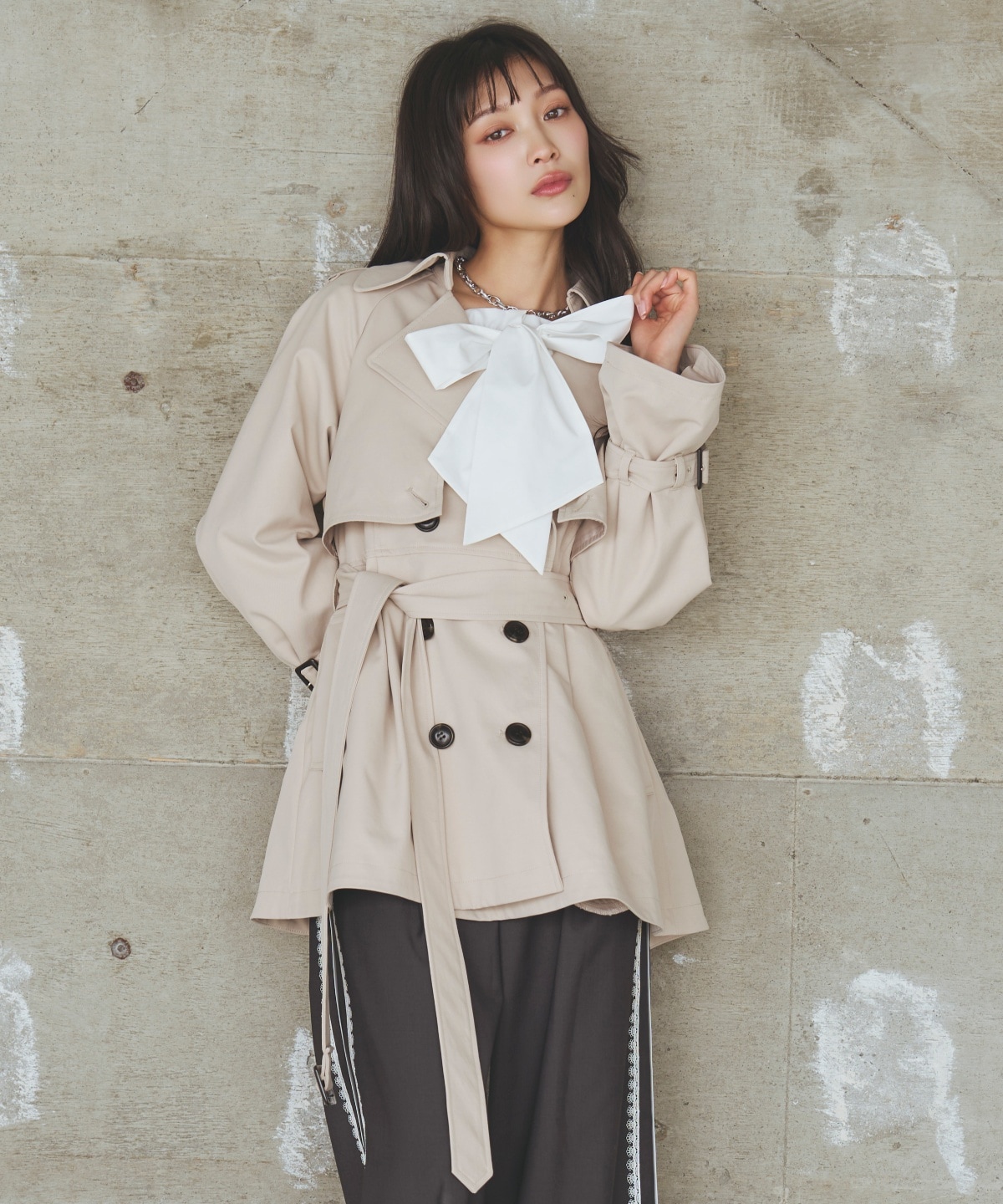 【先行予約受付中】ミドル丈トレンチコート
