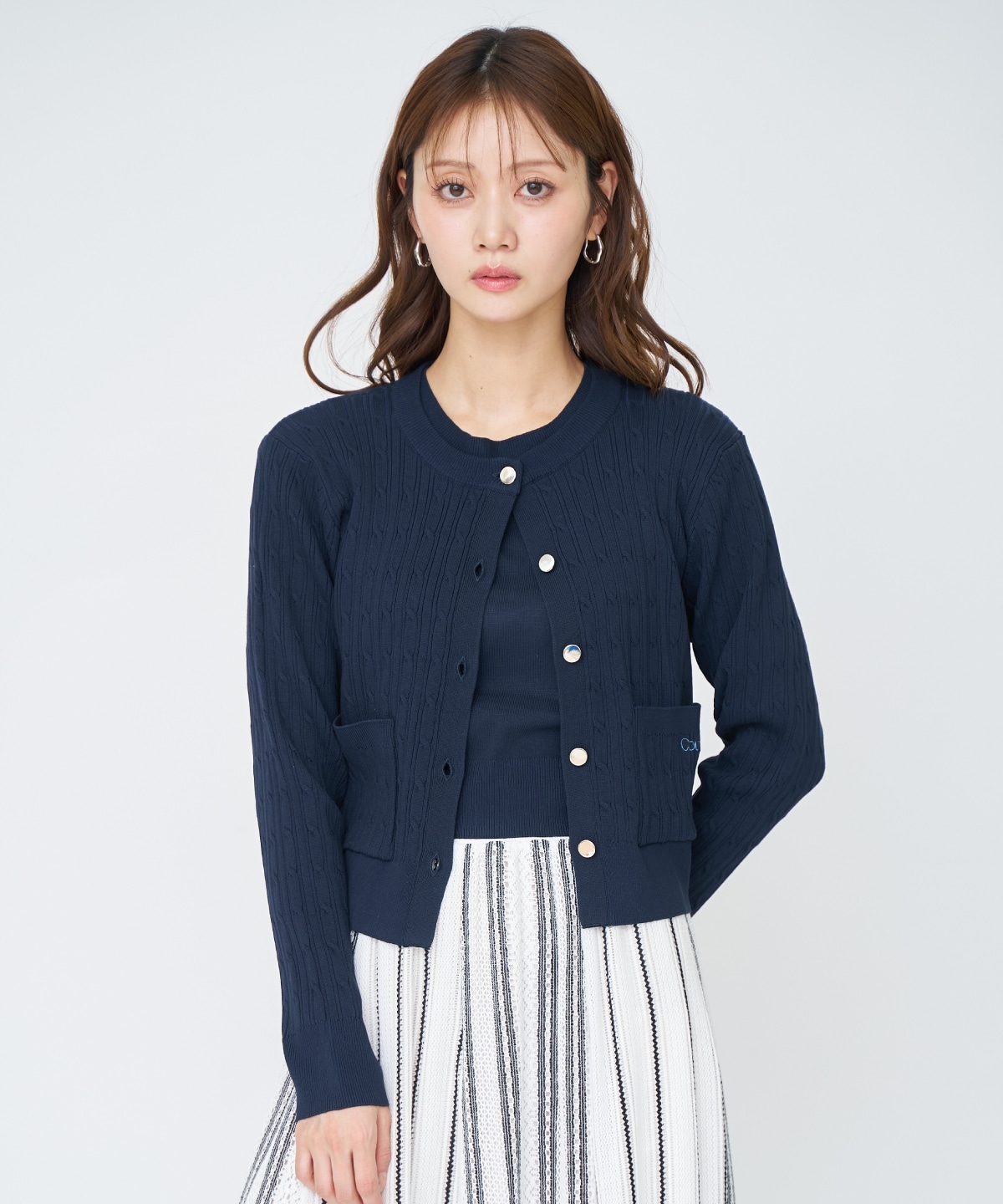 ケーブル編みカーディガンアンサンブル