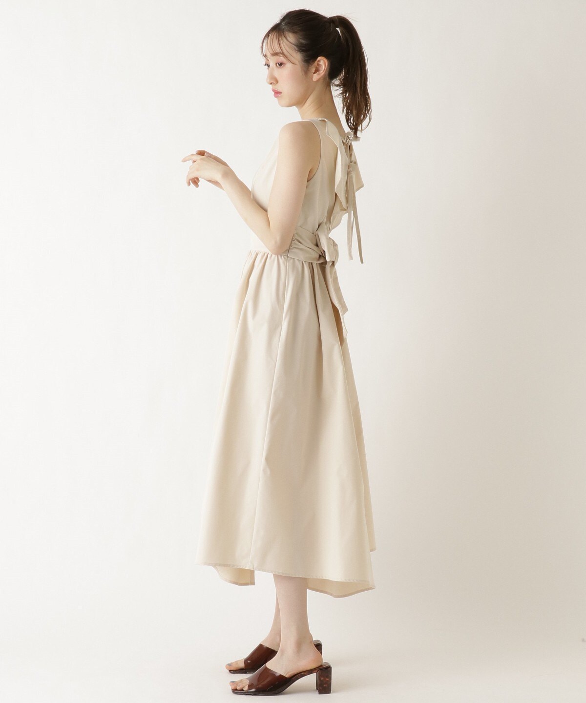 バックリボンノースリワンピース S オフホワイト Redyazel 公式オンラインショップ バーンデストローズ