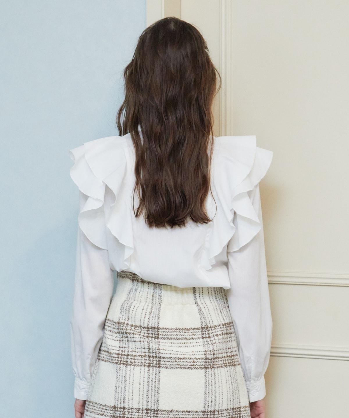 ショルダーフリルスタンドシャツ