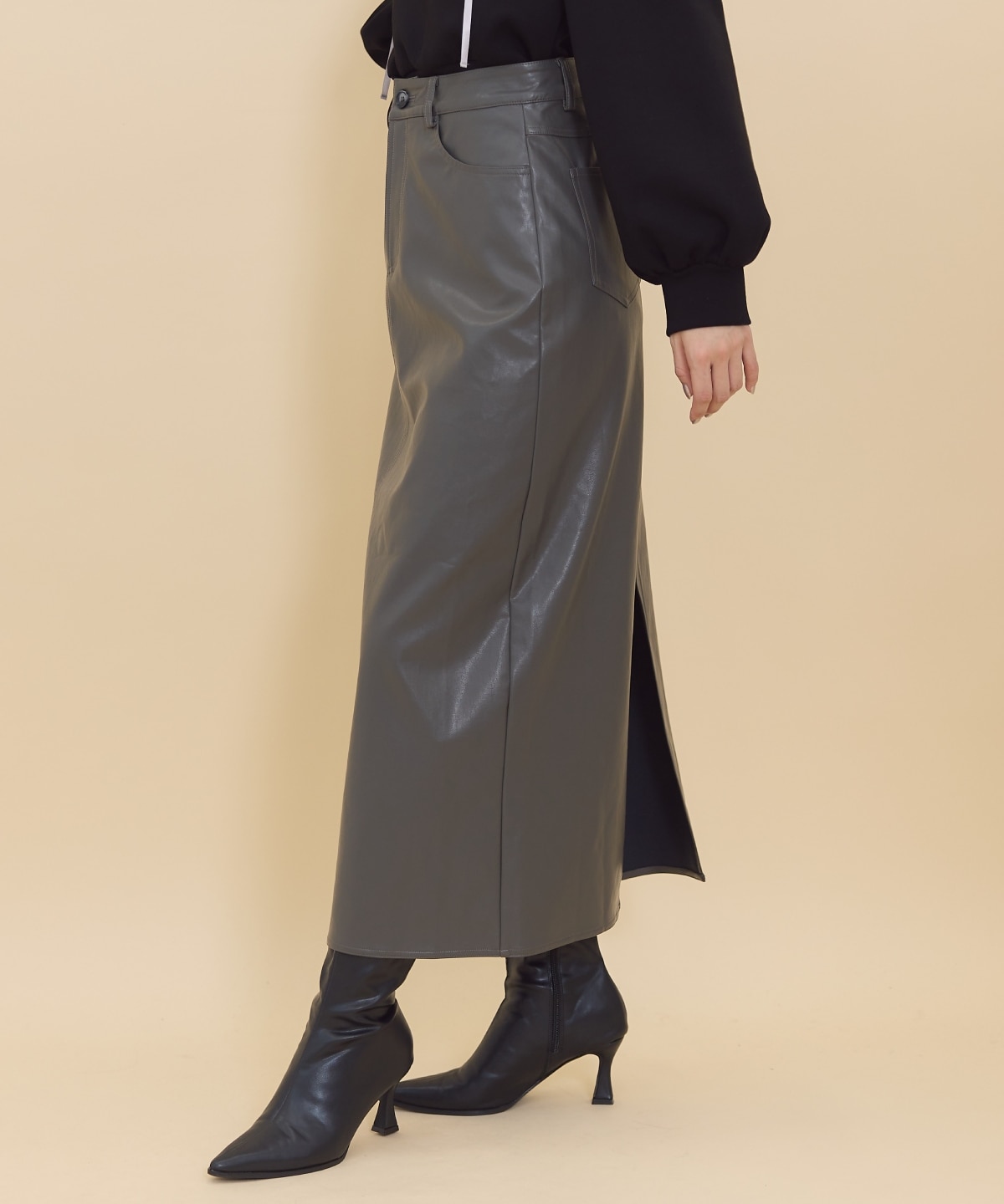 レザーロングスカート