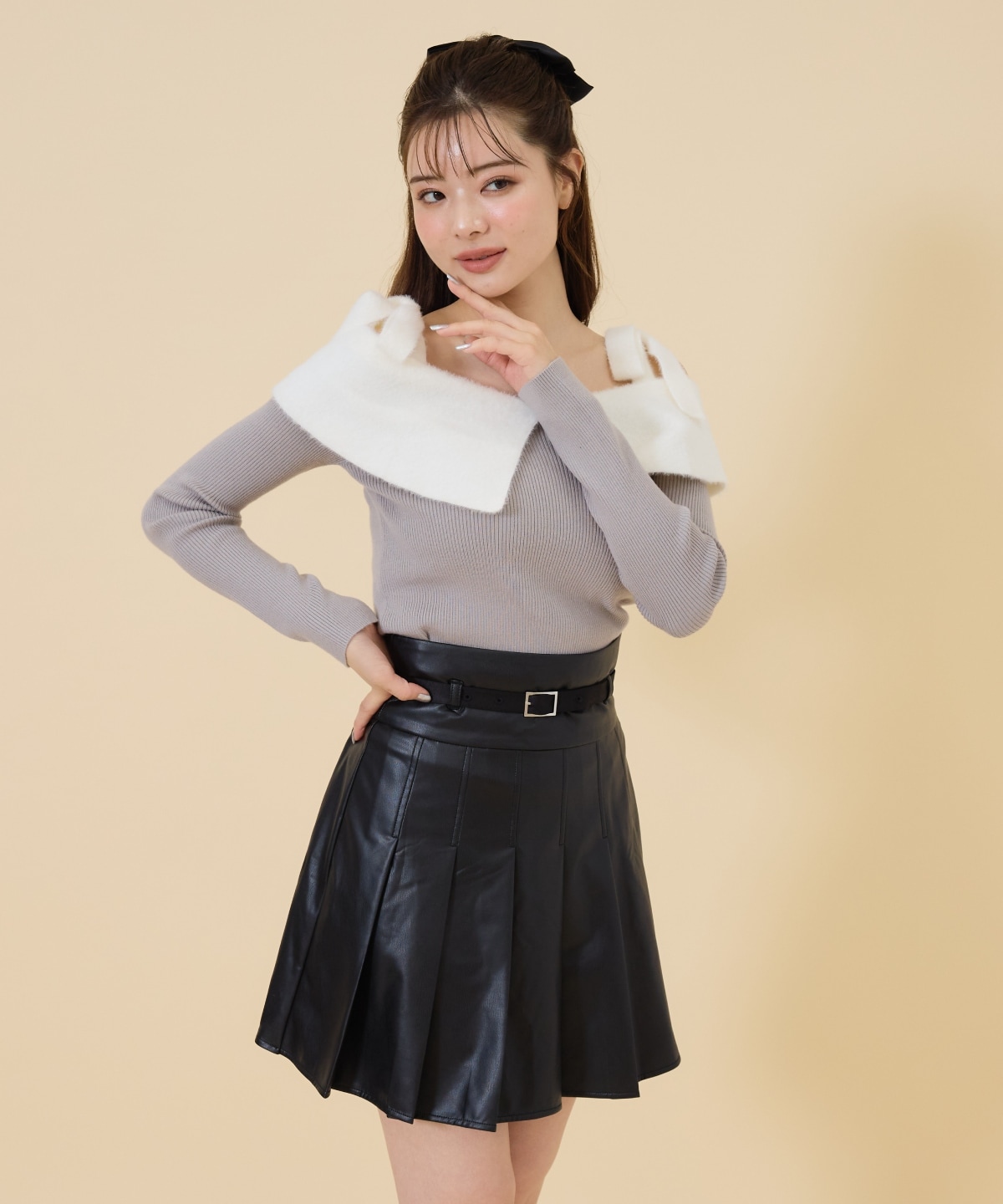 フェイクレザータックプリーツミニスカート