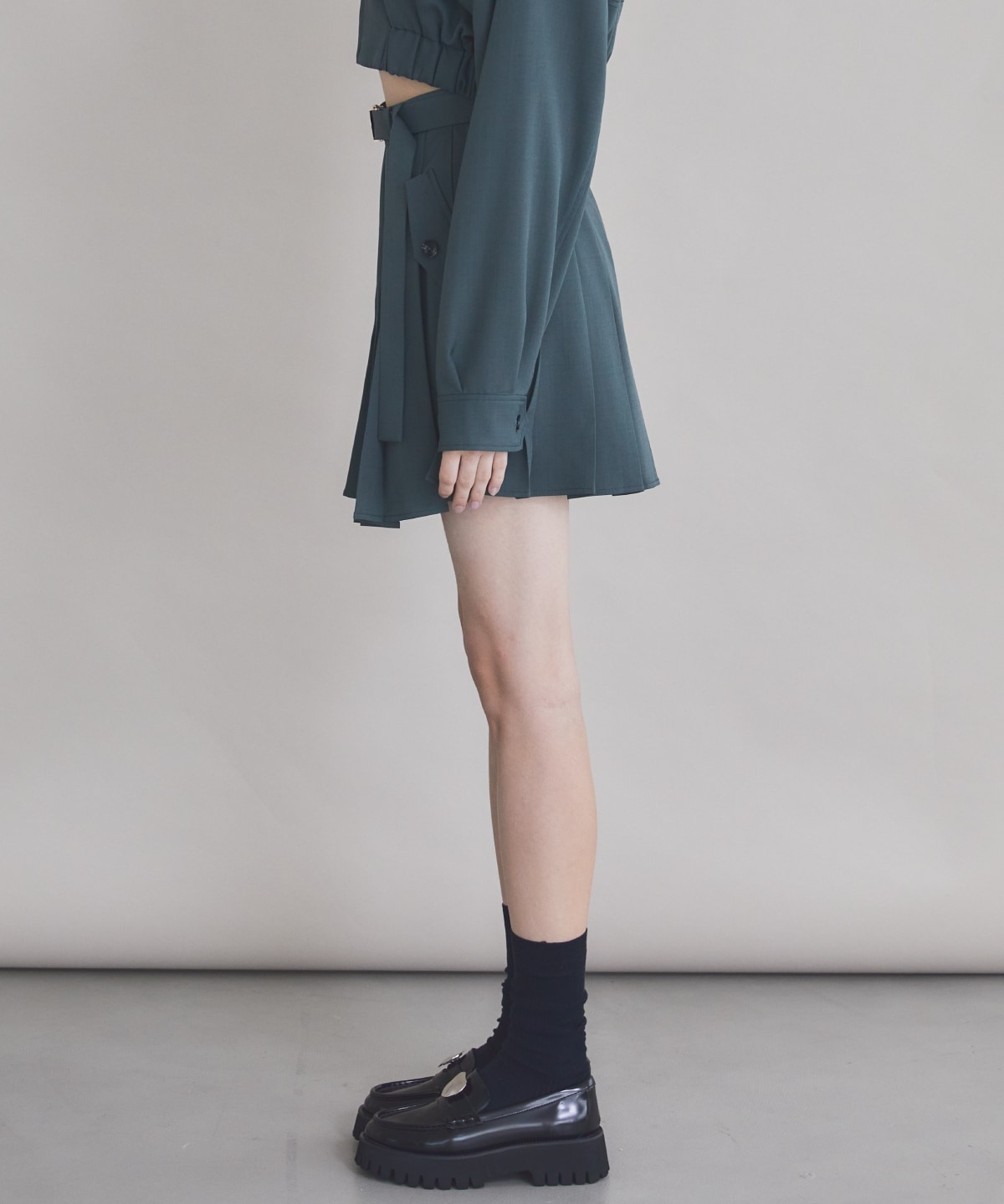 【セットアップ可能】ベルト付きプリーツショートスカート