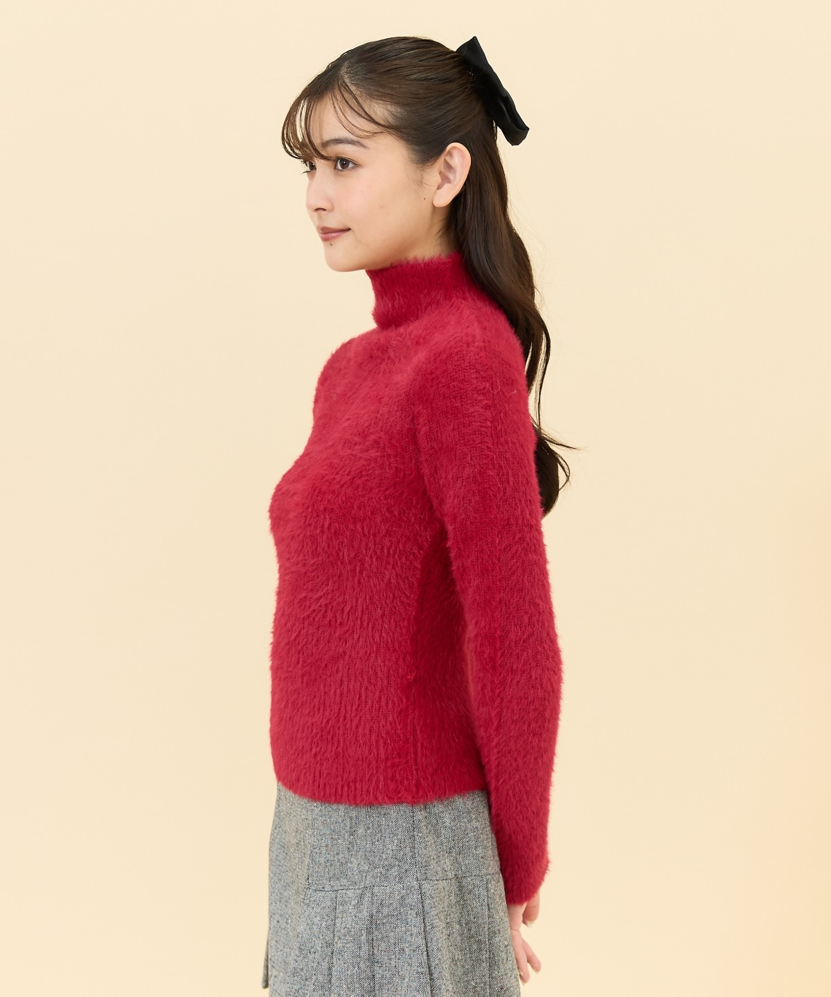 ハイネックフェザーニット