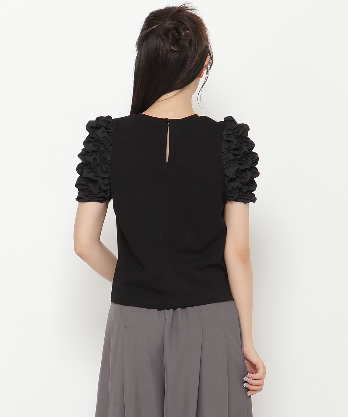 ボリュームデザインスリーブトップス