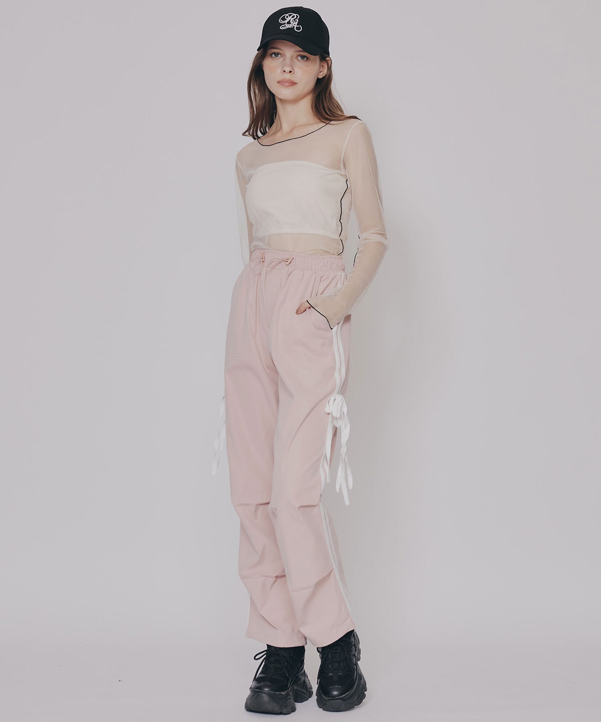 サイドリボンラインパラシュートパンツ