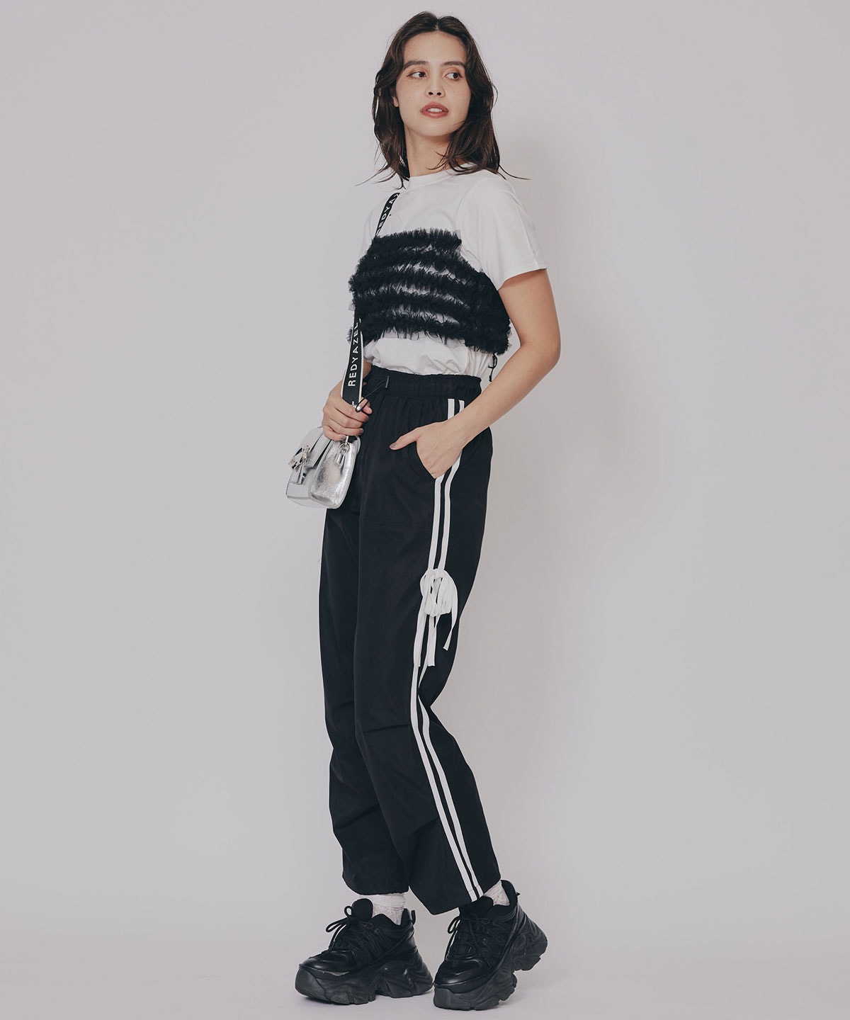 サイドリボンラインパラシュートパンツ