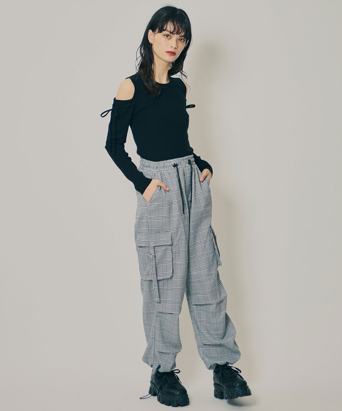 タブポケットカーゴパンツ