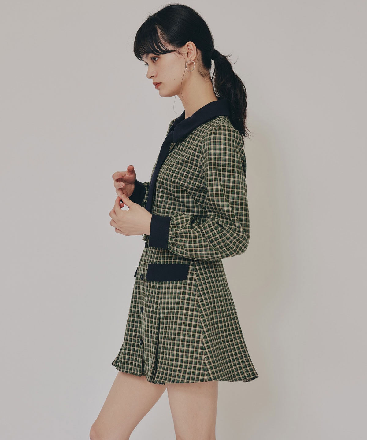 バイカラークラシックチェックブラウス×ミニスカートセットアップ