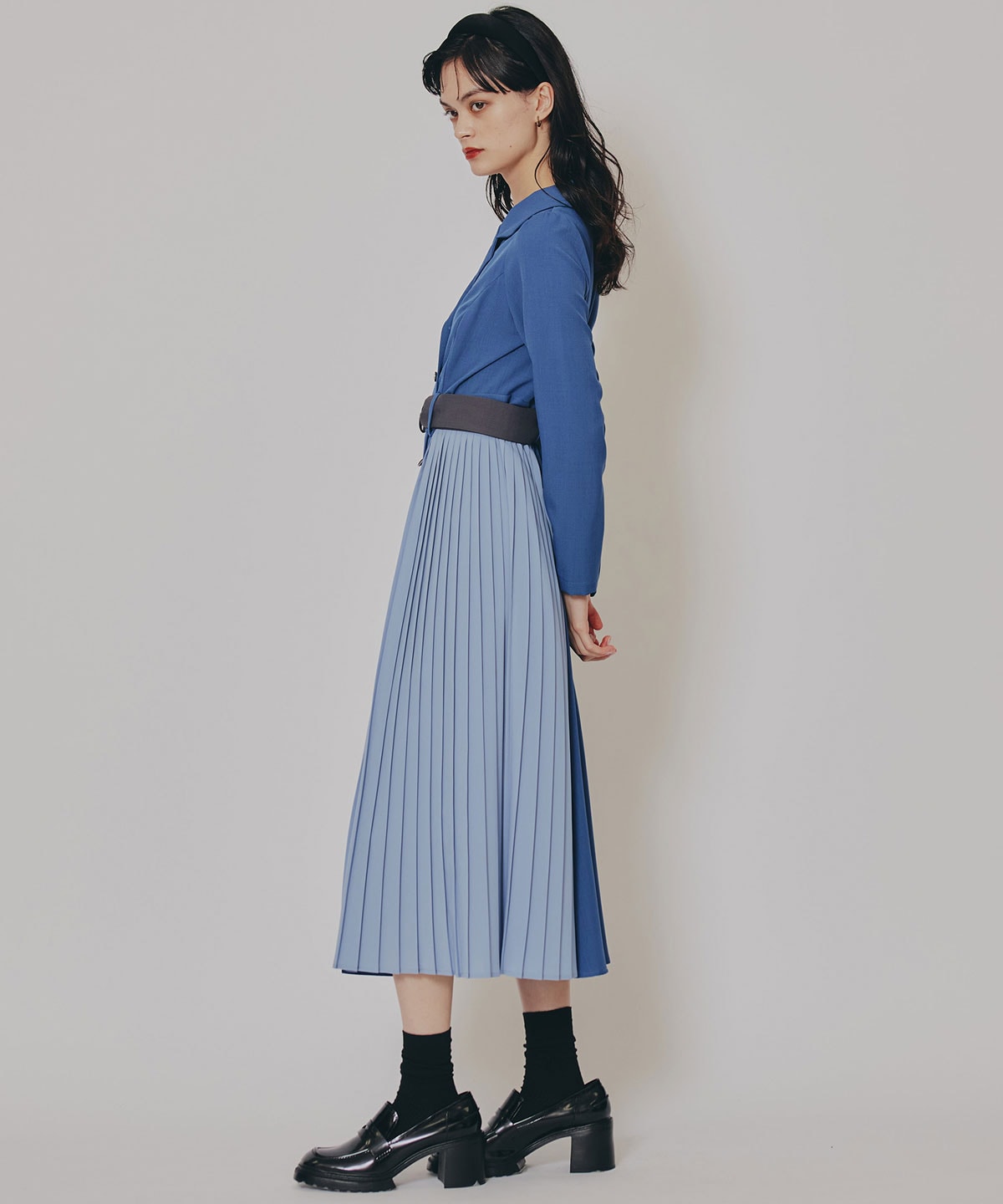 バイカラープリーツトレンチワンピース