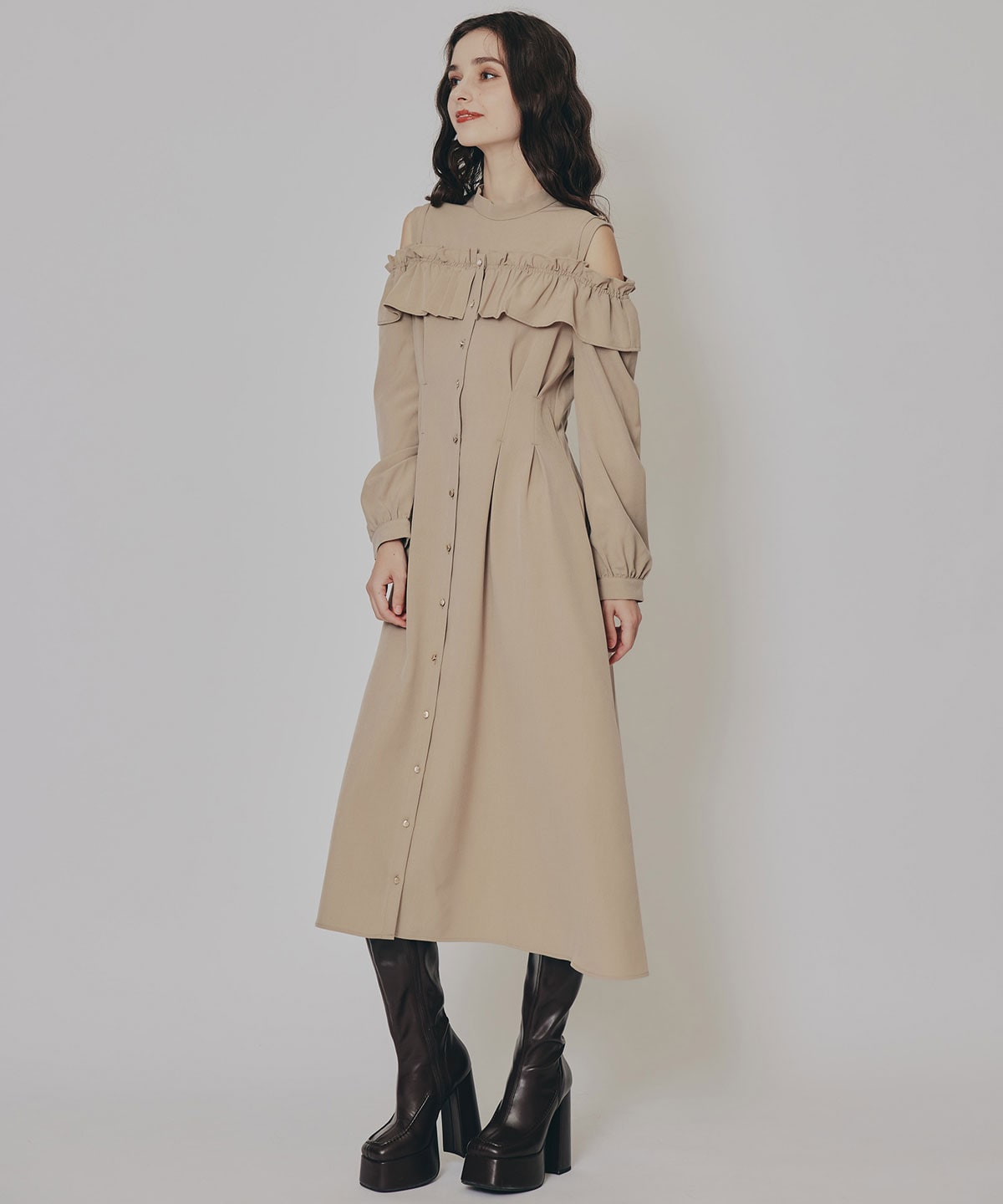 オープンショルダーフリルワンピース