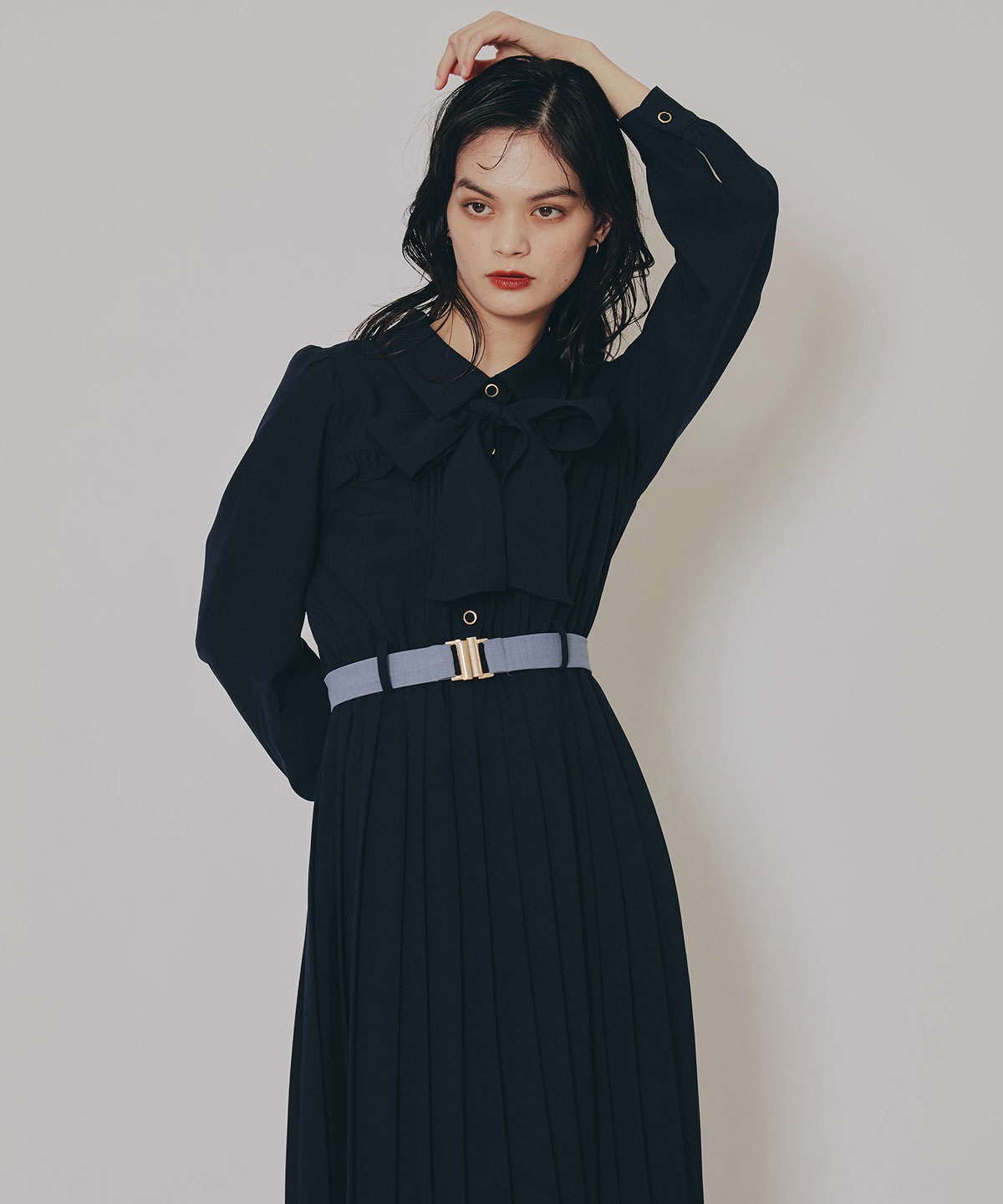 プリーツボウタイシャツロングワンピース