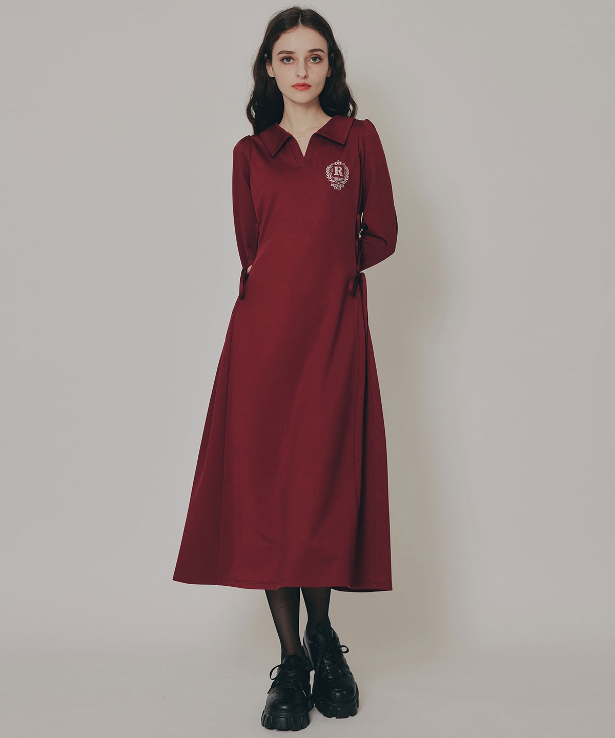 エンブレムサイドレースアップロングスリーブワンピース