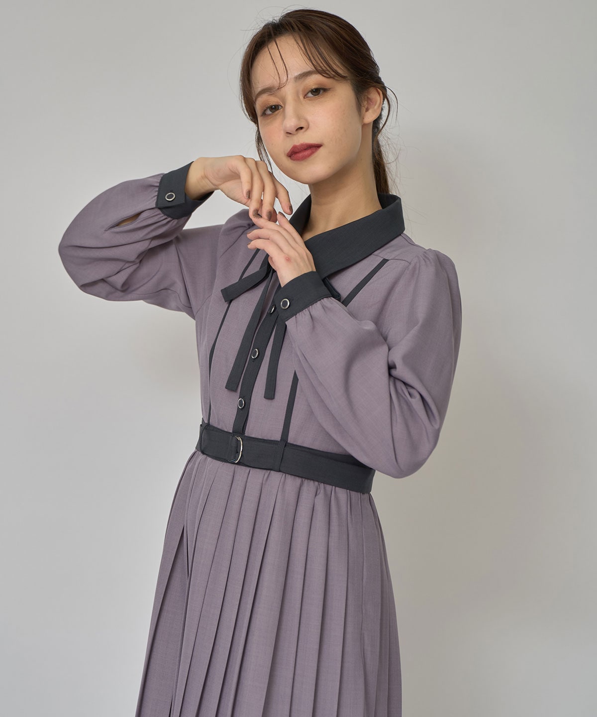 クラシカルバイカラーラインリボンタイプリーツロングワンピース