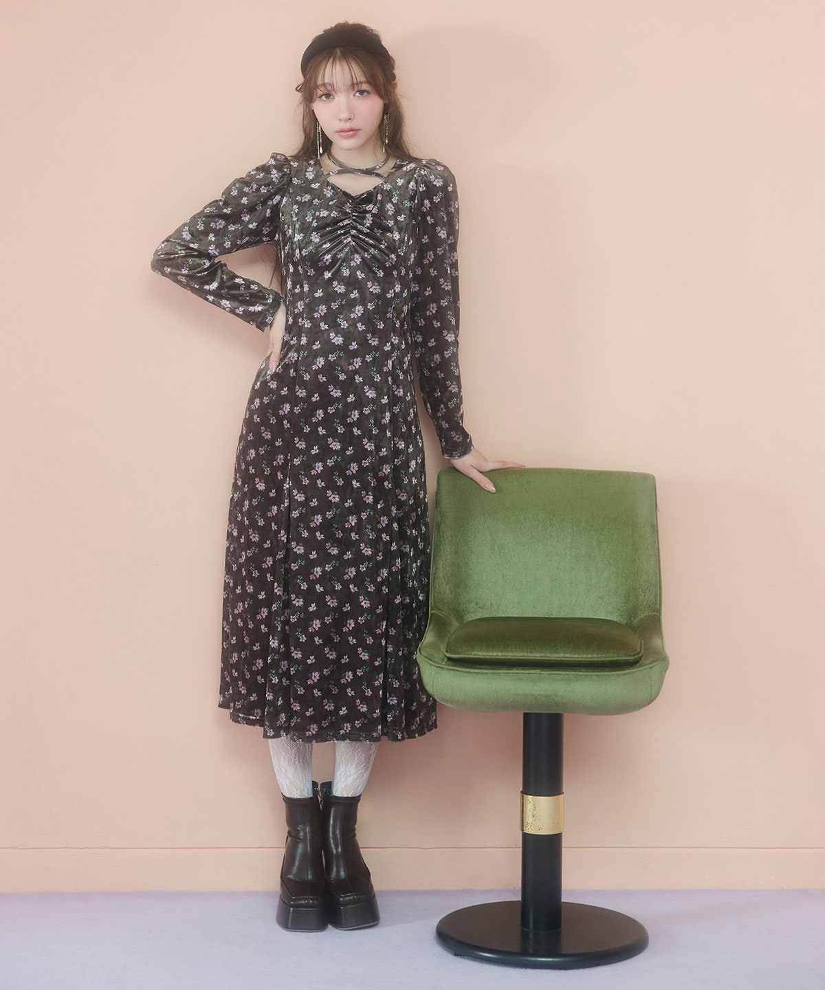 クロスリボンフラワーベロアロングワンピース