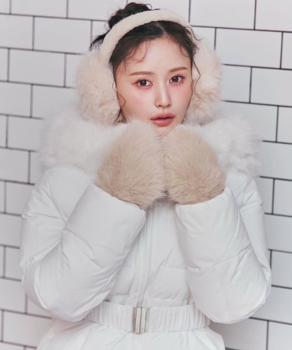 ベルトデザインキルティングファイバーダウンジャケット