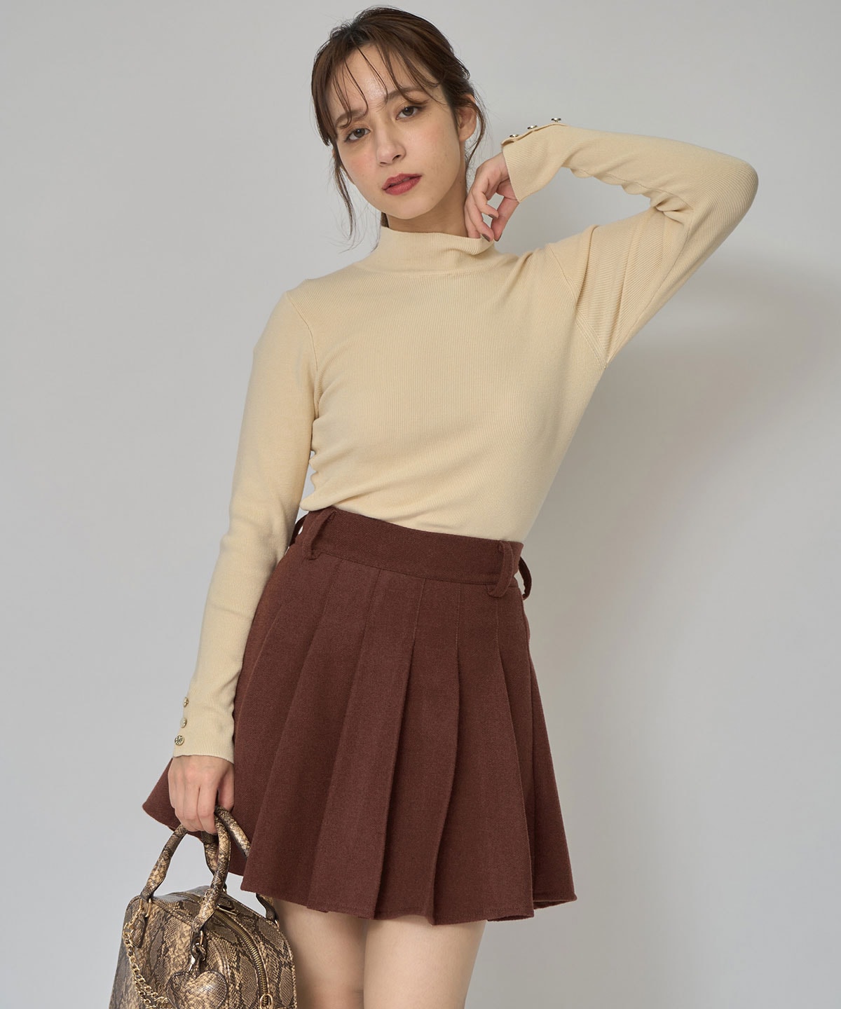 2WAYハイネックボタンニットトップス