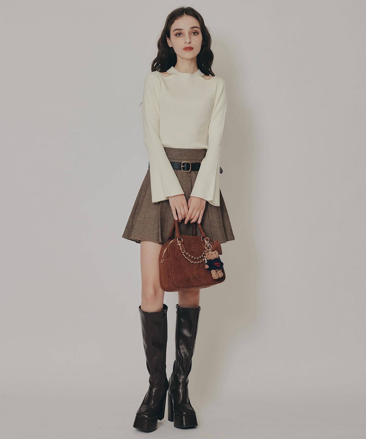 カットアウトリブニットトップス