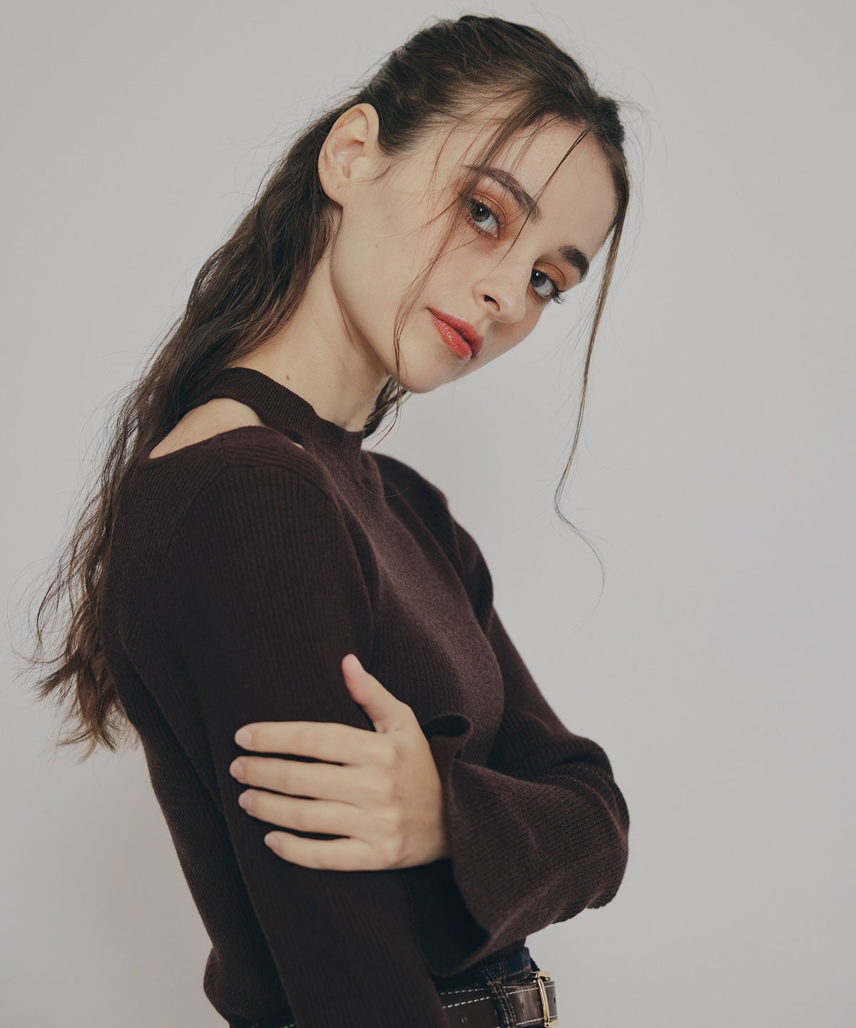 カットアウトリブニットトップス