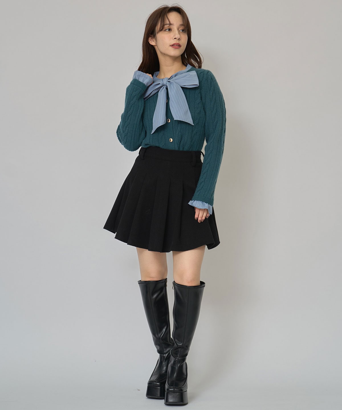 ボウタイケーブルニットプルオーバー