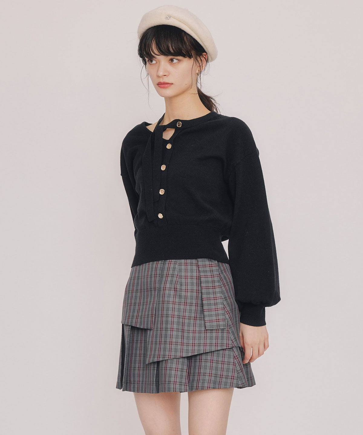 アシメカットデザインニットプルオーバー