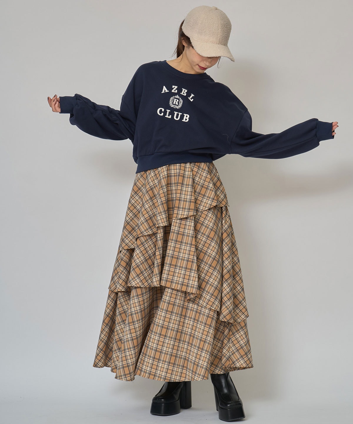 アゼルクラブカレッジロゴスウェットプルオーバー