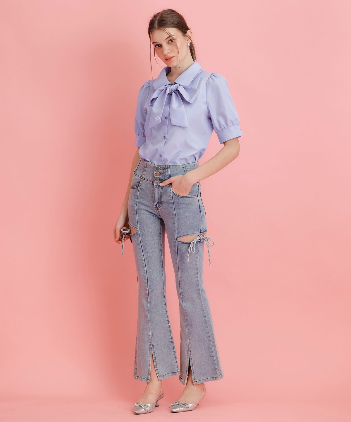 ロゴリボンパフスリーブブラウス