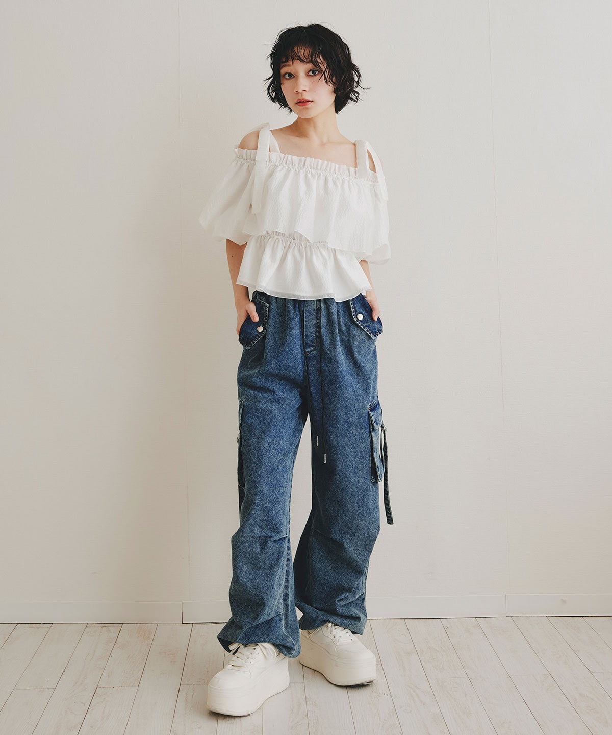 ショルダーリボンフリルオフショルブラウス