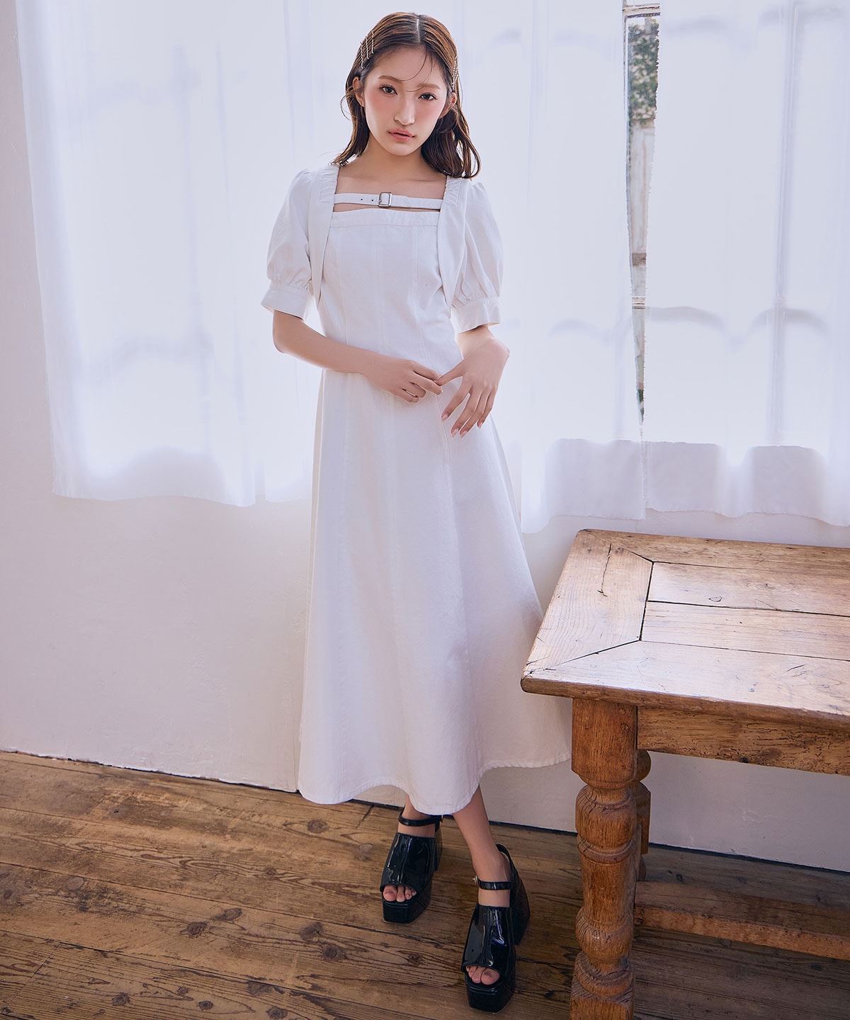 デコルテベルトデニムフレアロングワンピース