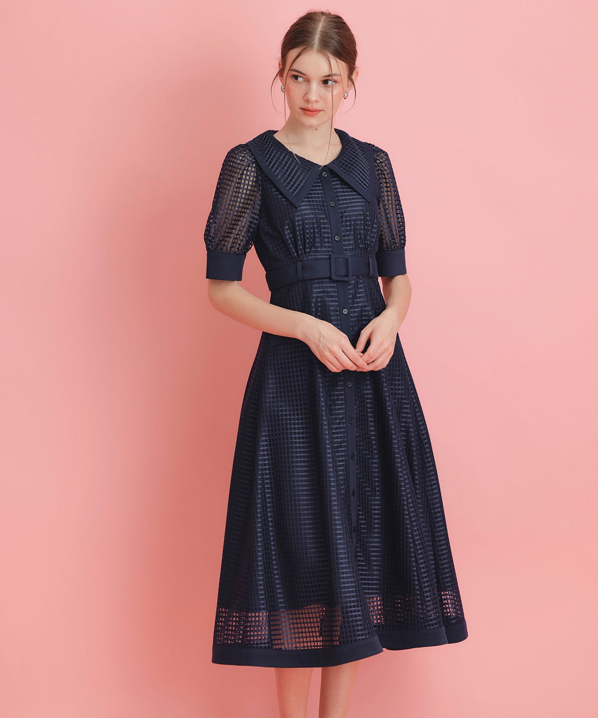 シアーチェックビッグカラーフレアロングワンピース