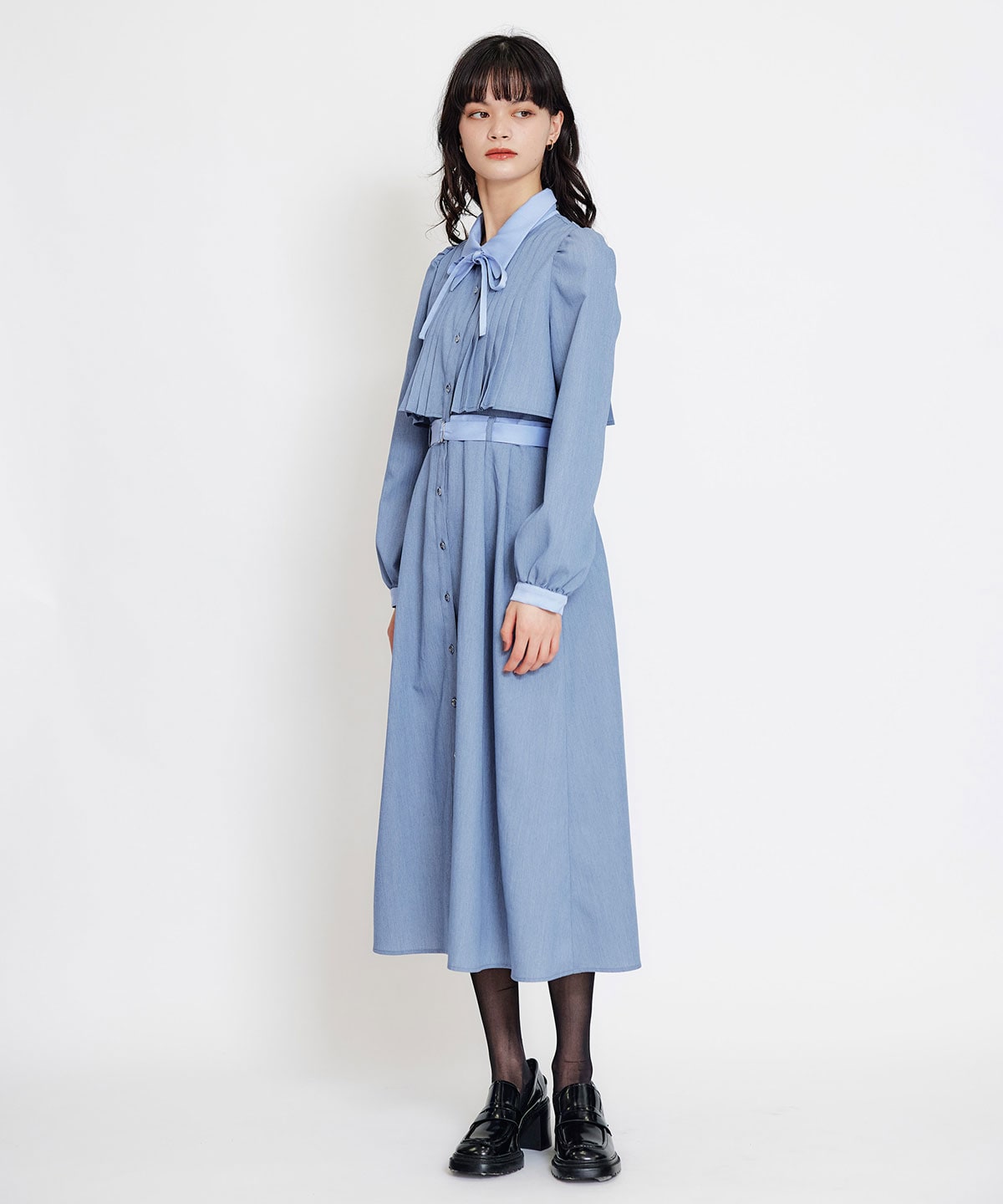 フロントプリーツリボンタイフレアロングワンピース