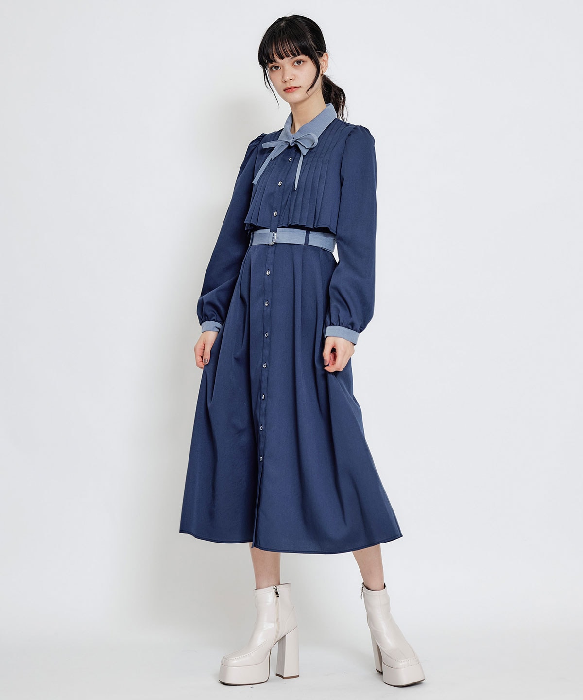 フロントプリーツリボンタイフレアロングワンピース