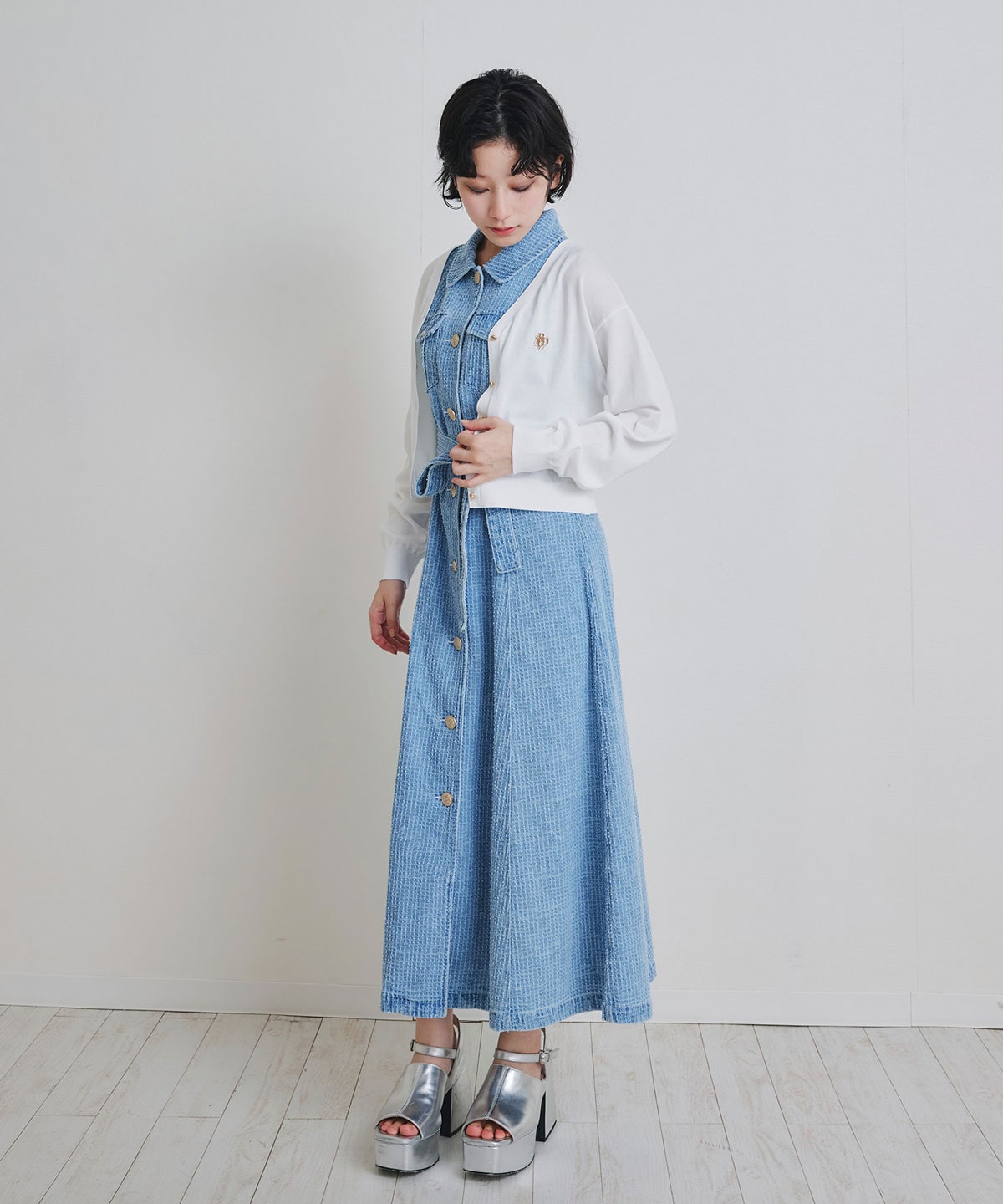 ロゴプレートVネックカーディガン