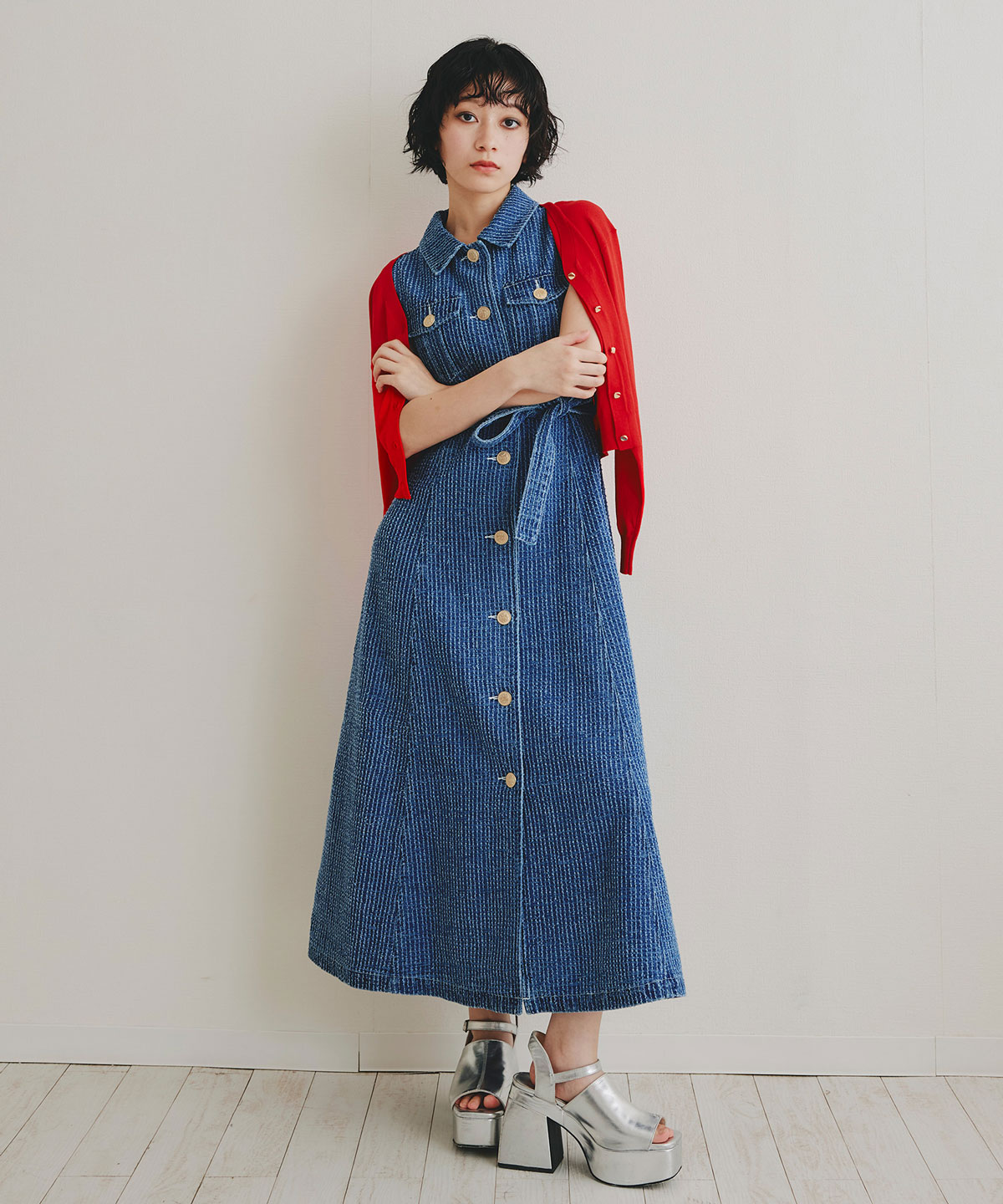 ロゴプレートVネックカーディガン