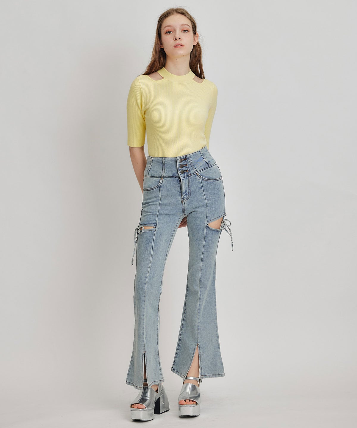 カットアウトハーフスリーブニットプルオーバー