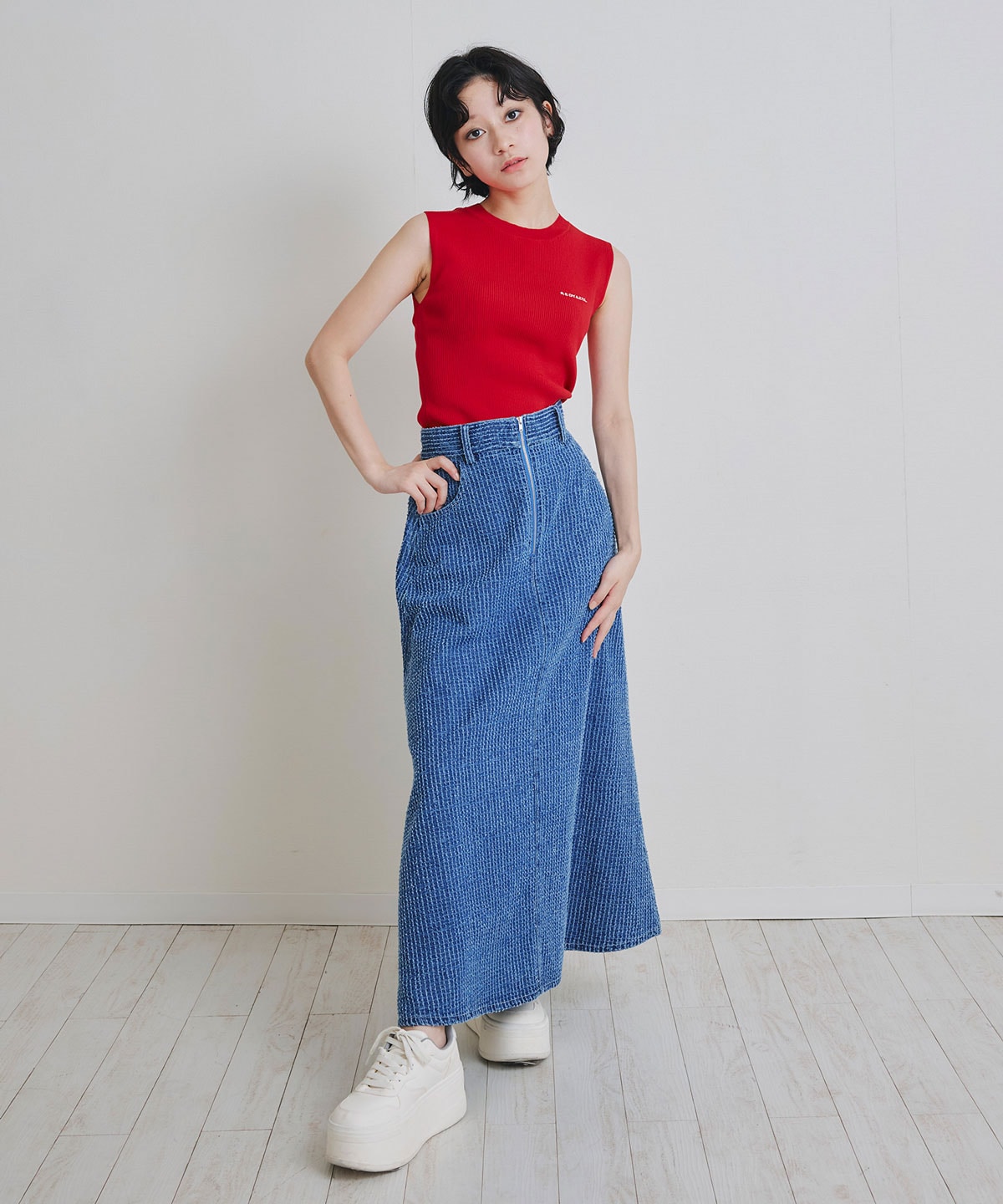 ロゴベーシックノースリーブニット