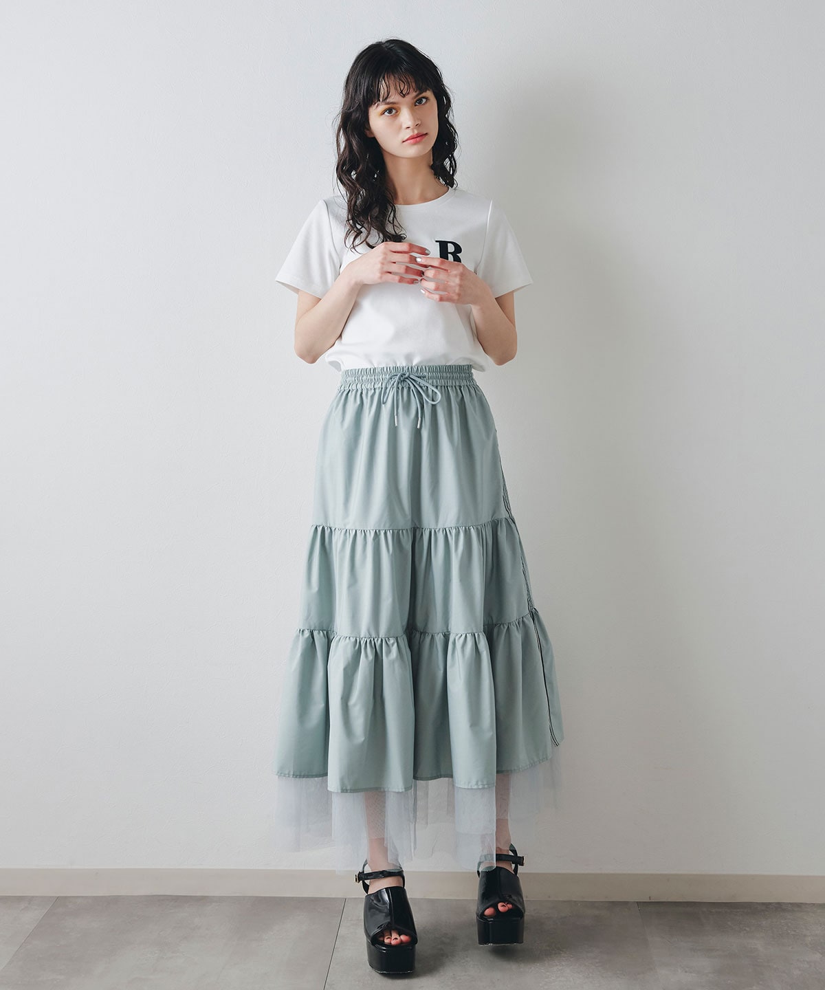 ビジューRチャームTシャツ
