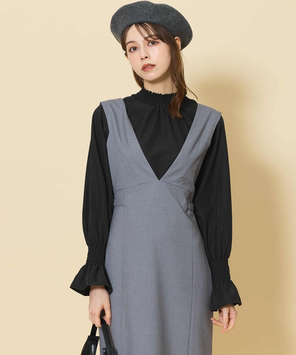 2WAYシャーリングネックフレアスリーブブラウス