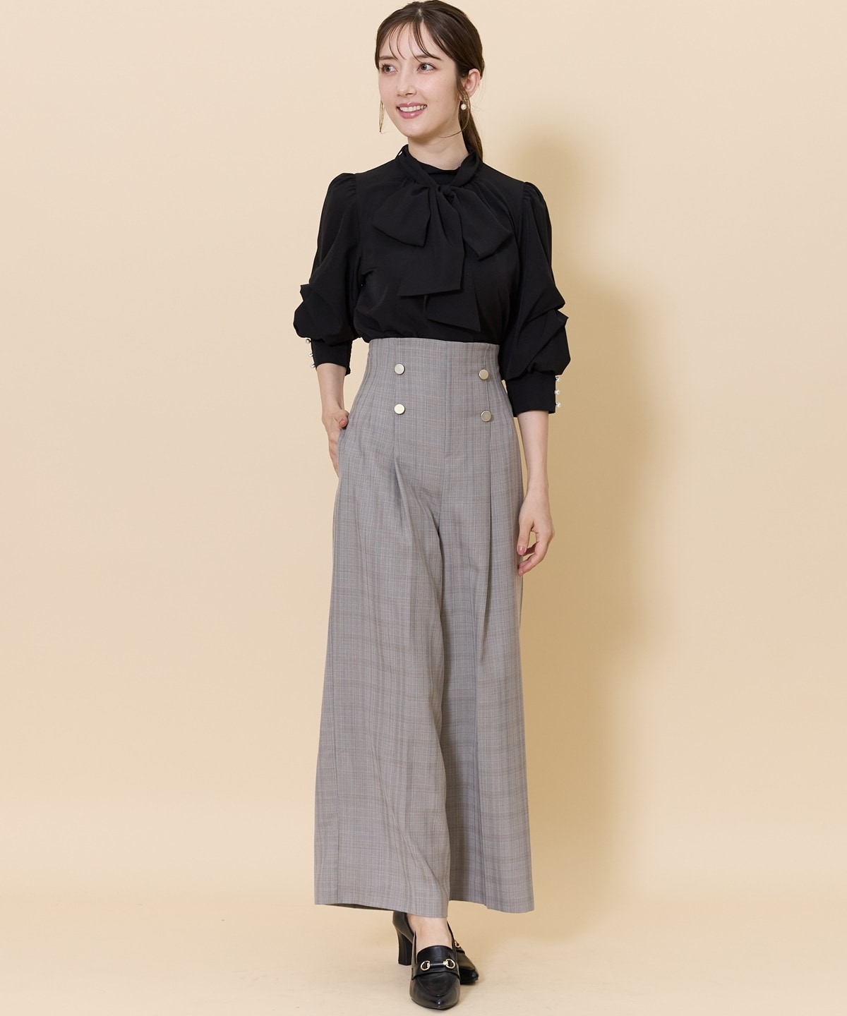 金ボタン美シルエットタックワイドパンツ
