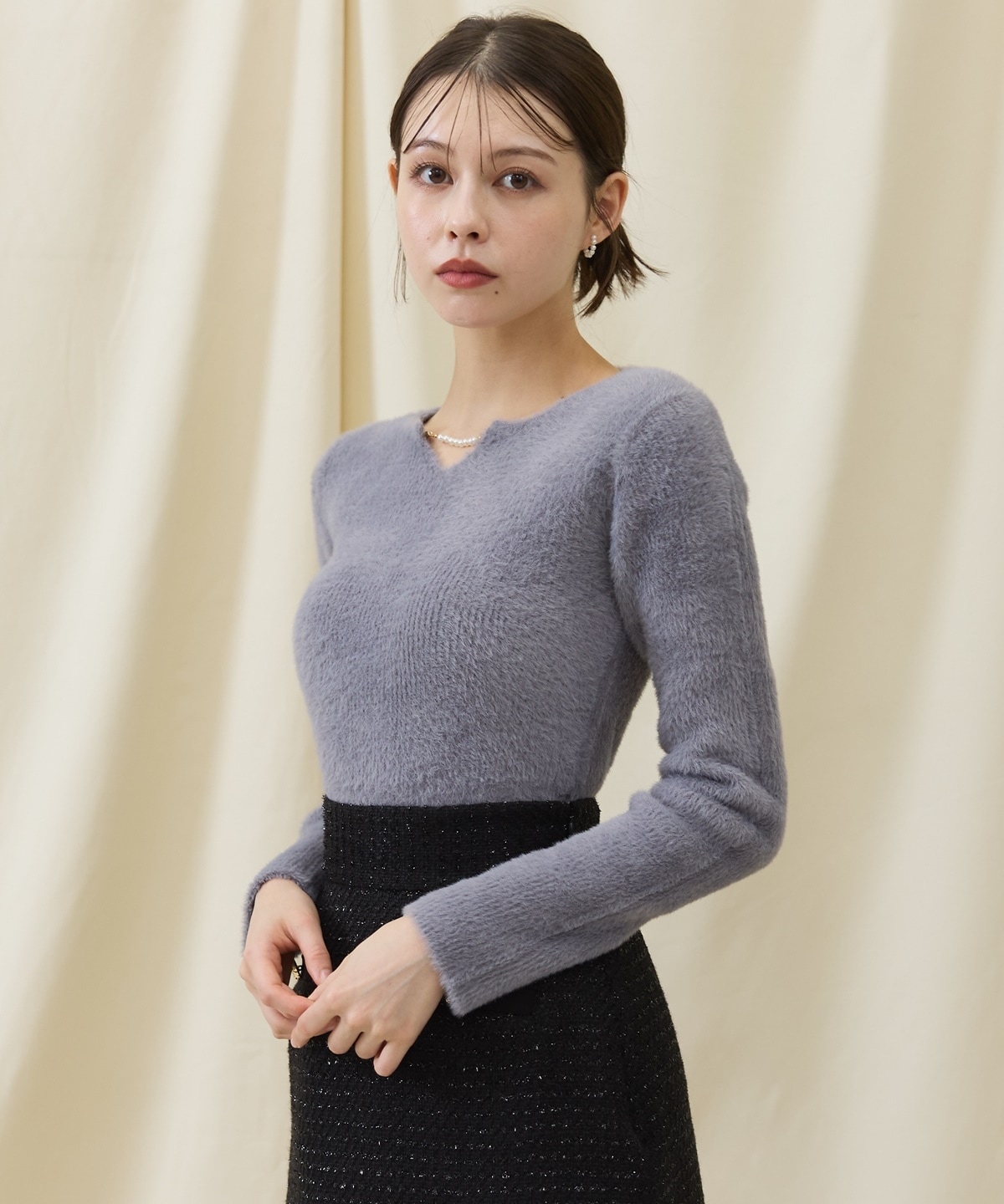 ショートフェザーパールキーネックニットプルオーバー