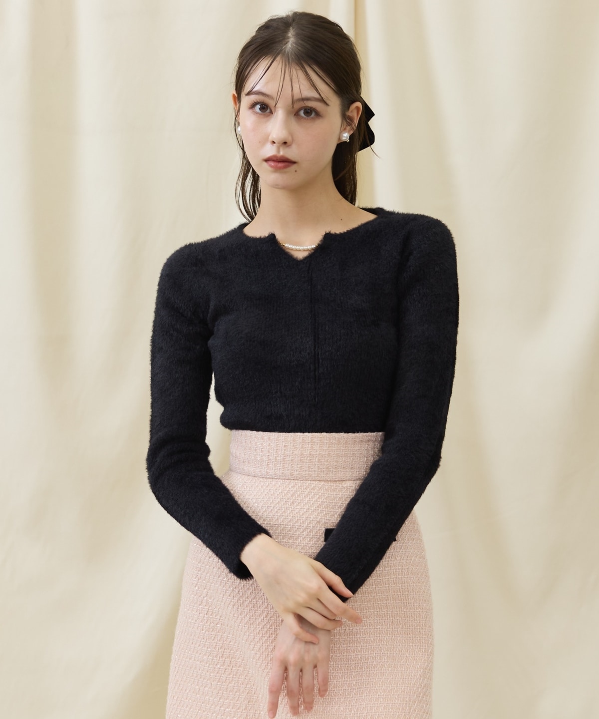 ショートフェザーパールキーネックニットプルオーバー