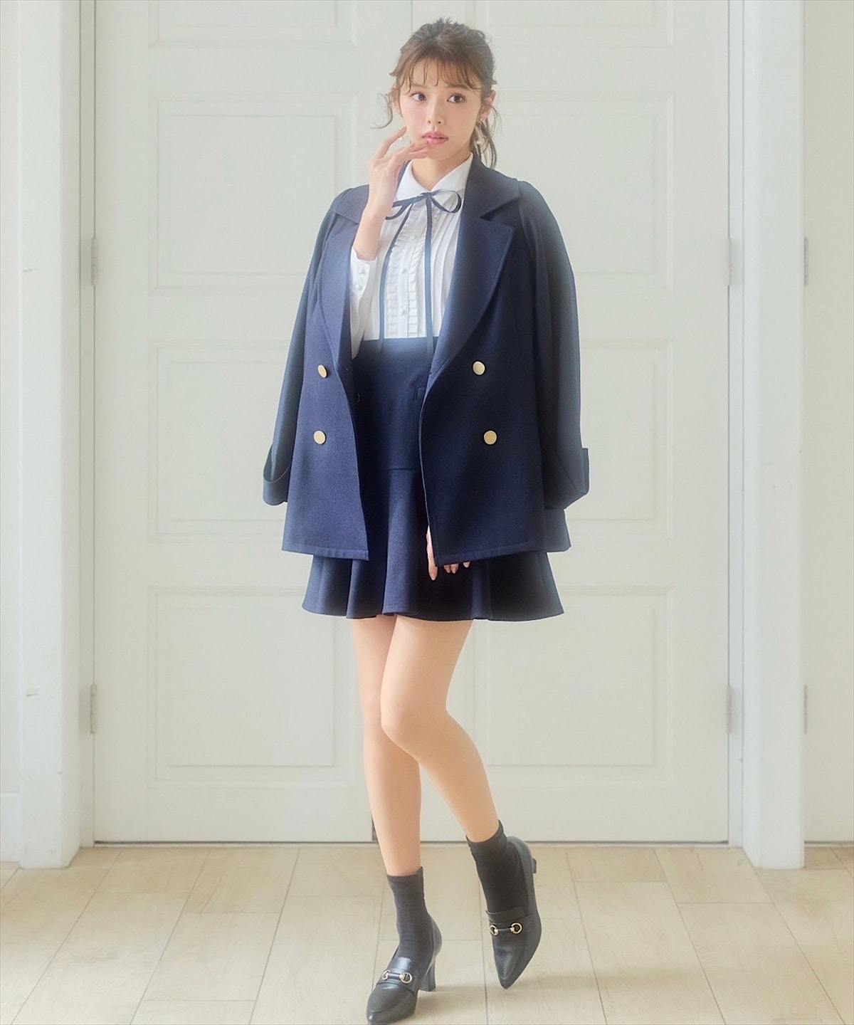 金ボタンカルゼペプラムミニスカート