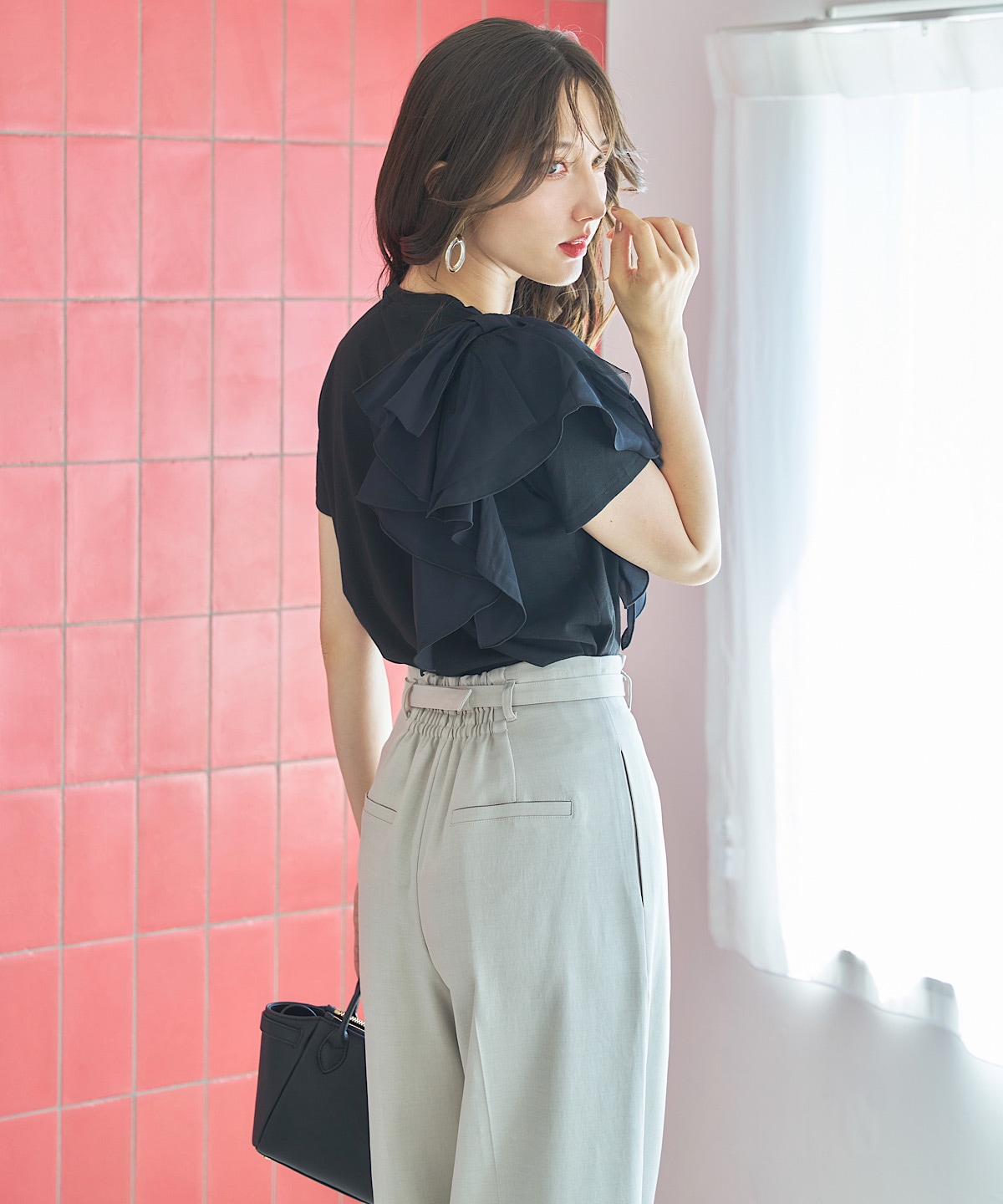 ショルダーリボンラッフルTシャツ