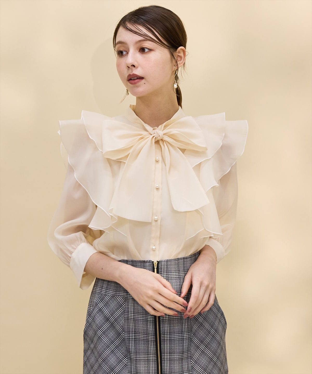 七分袖ボウタイブラウス
